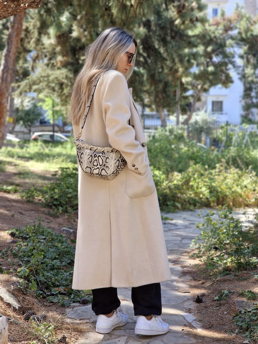 minimaloutfitwithsnakeprintbag S.JOON bag worn