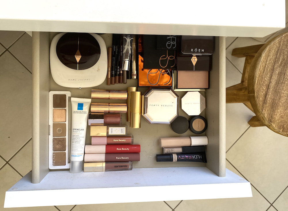 opendrawer Open beauty drawer with makeup