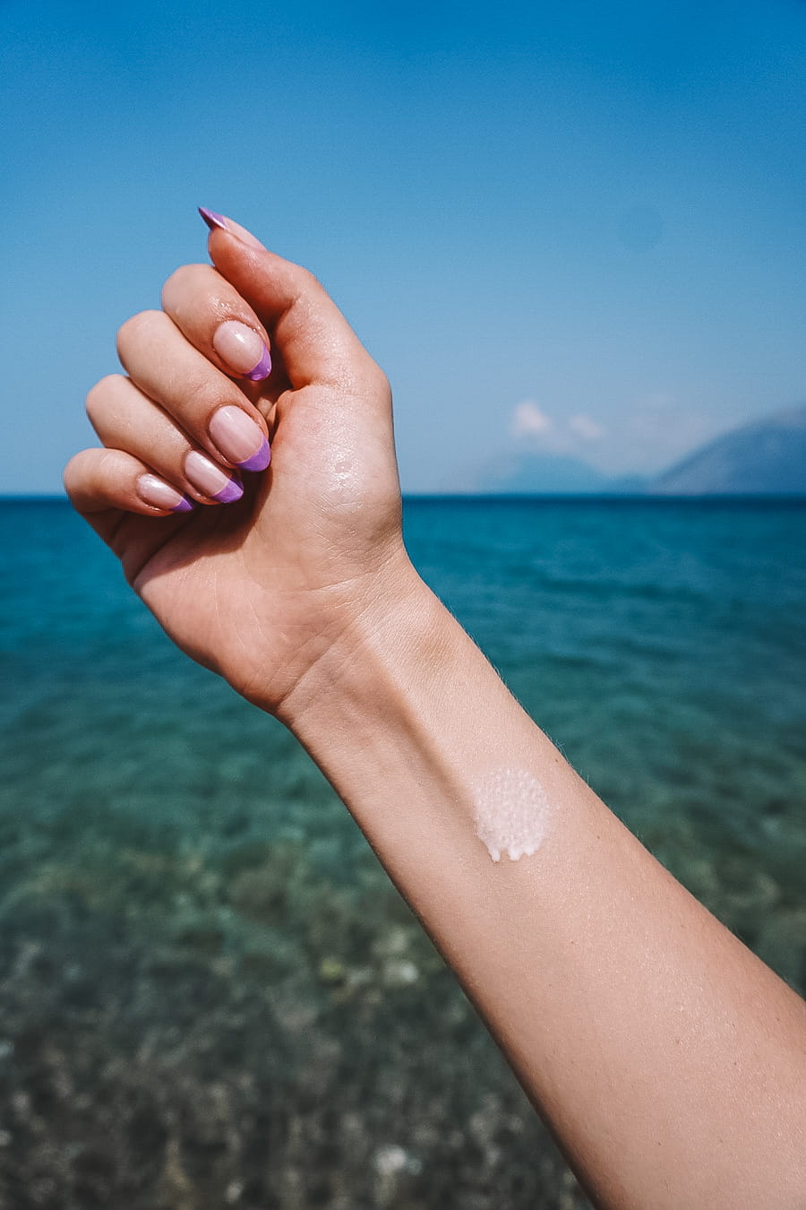 la roche-posay anthelios spf 50 anti shine face mist swatched