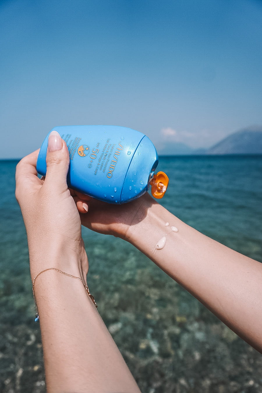 shiseido expert sun protector spf 50 swatched