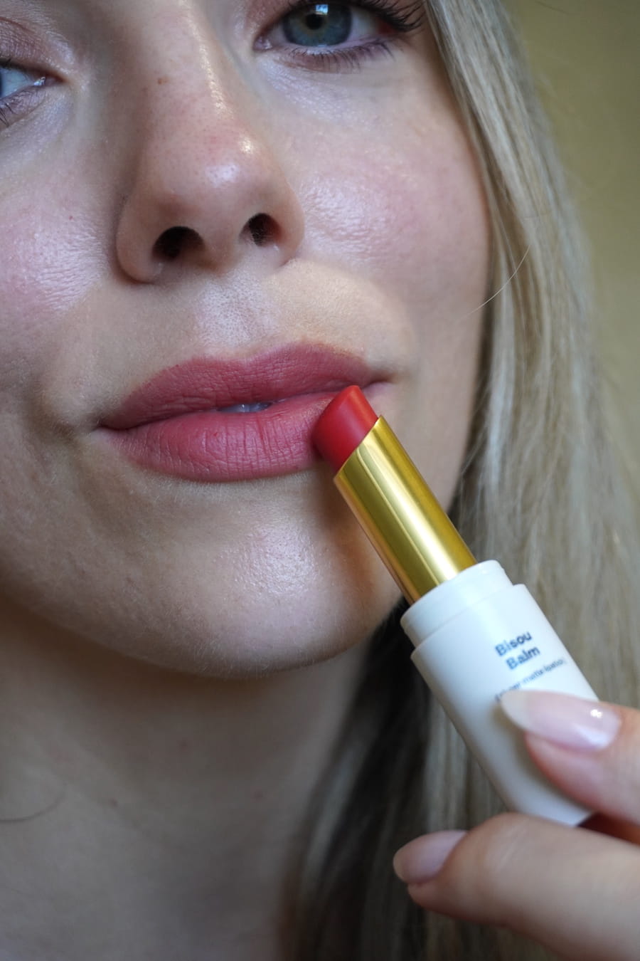 bisou balm bonbon coquelicot lip swatch