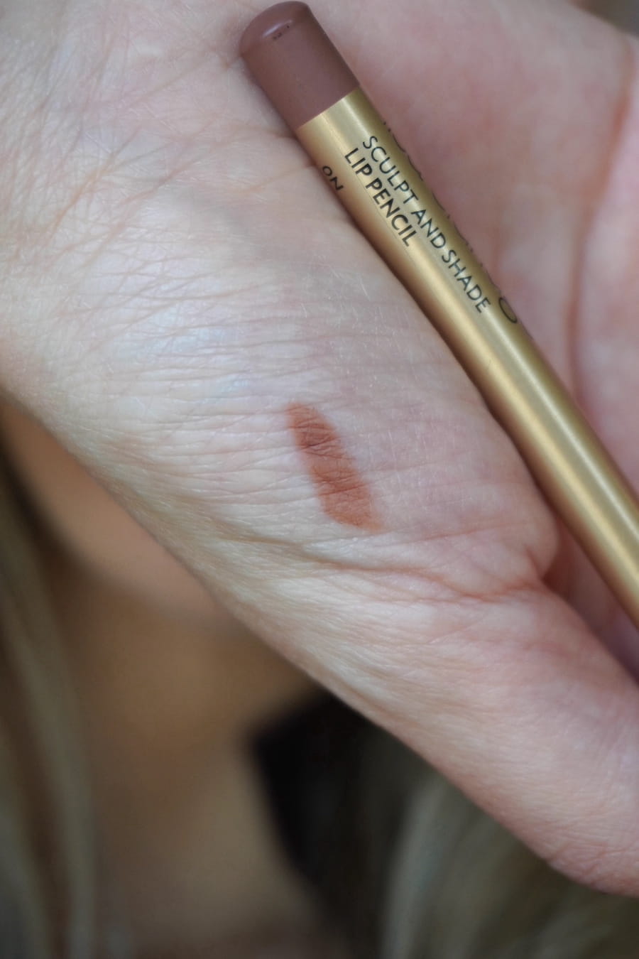 lisa eldridge 0N lip liner swatch